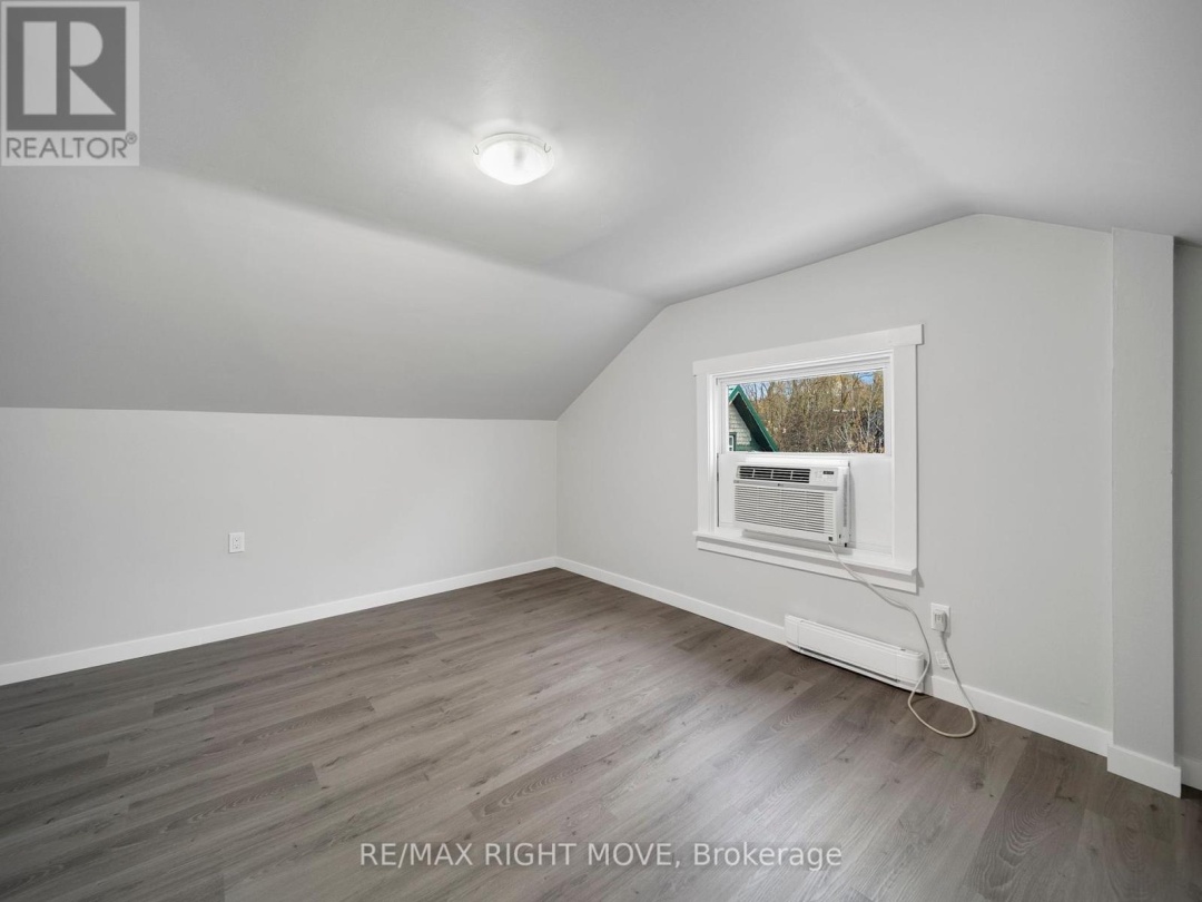 206 MARY STREET, Orillia