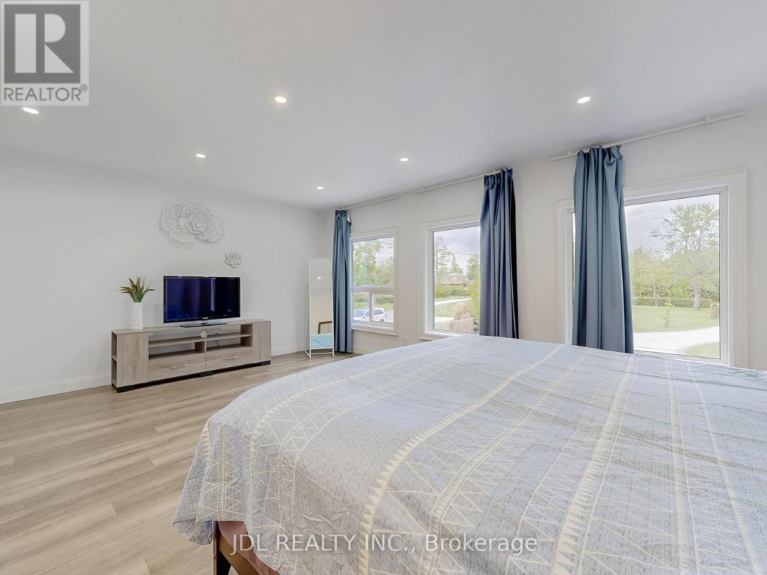 25220 Maple Beach Road, Lake Simcoe