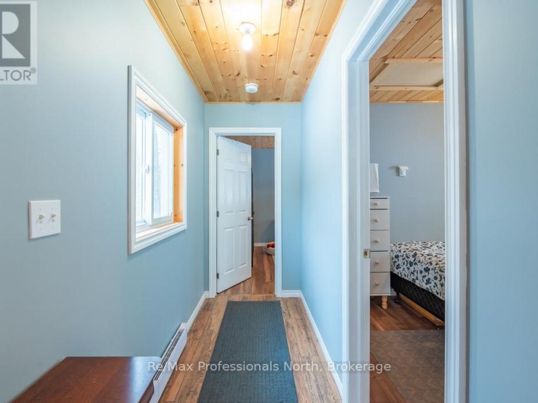 1145 Chelsea Lane, Maple Lake