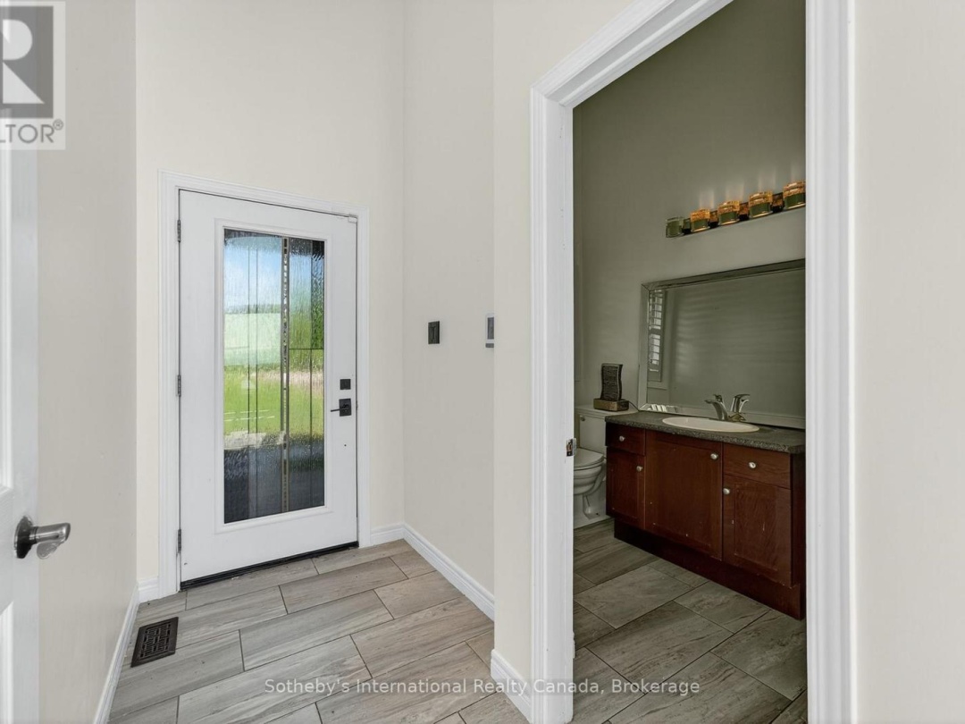 211 MOON POINT DRIVE, 