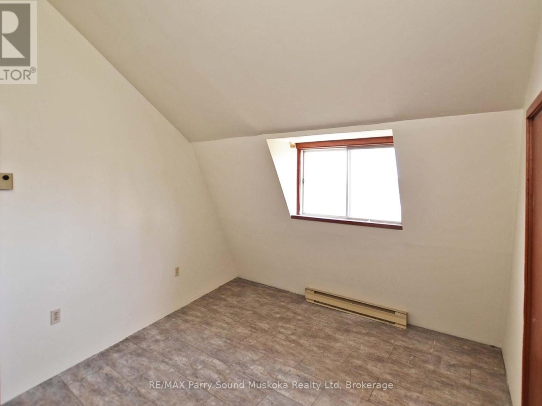 17 19 Church Street, Parry Sound