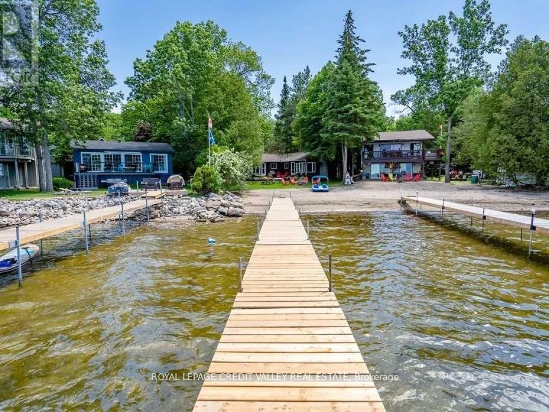 230 Robins Point Road, Georgian Bay