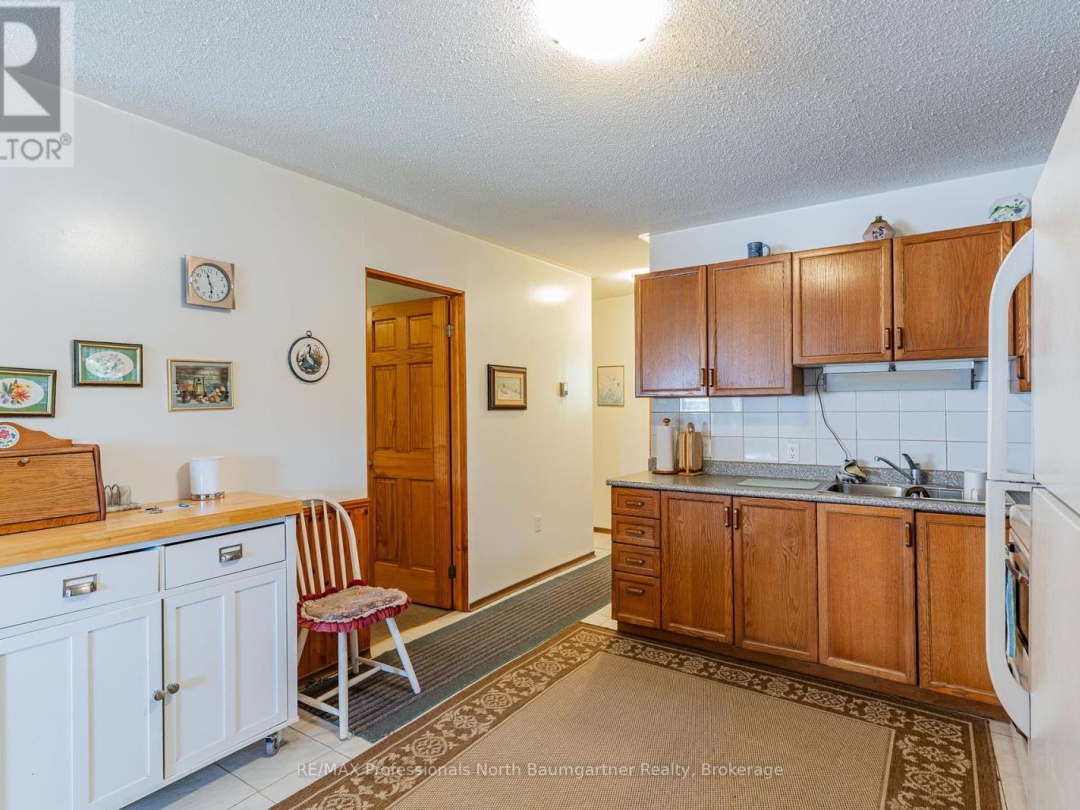1566 WEST SETTLEMENT ROAD, 