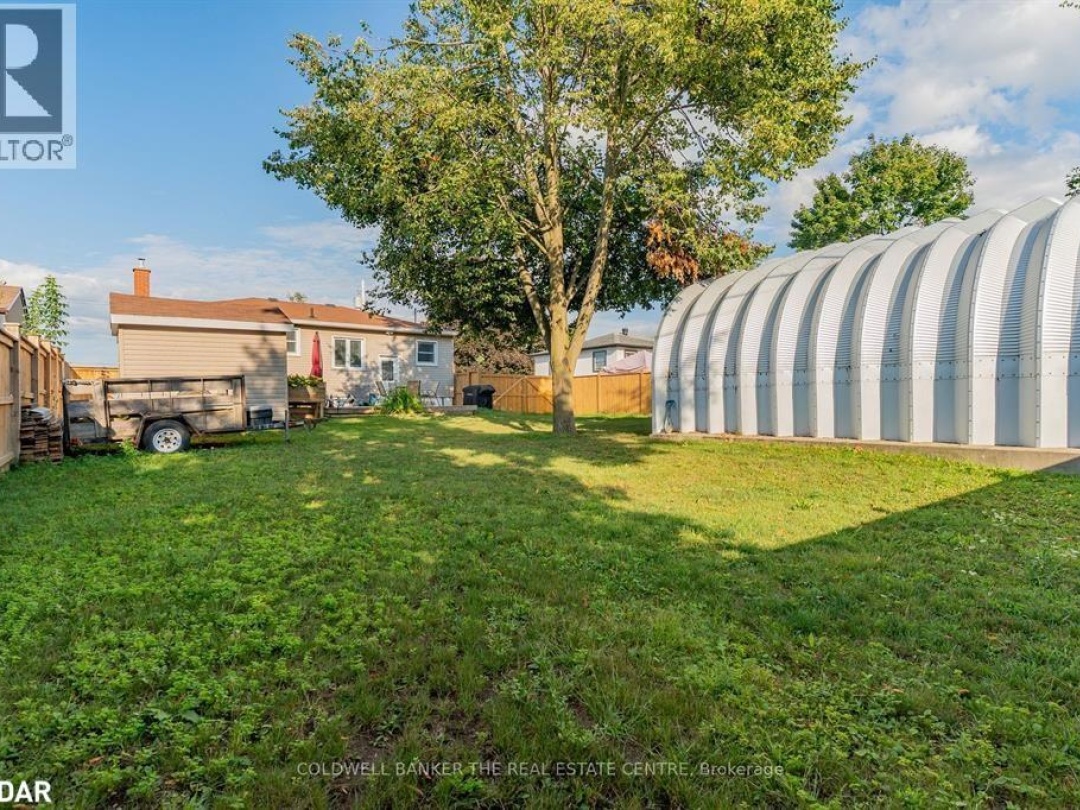 7 LEACH Street, 