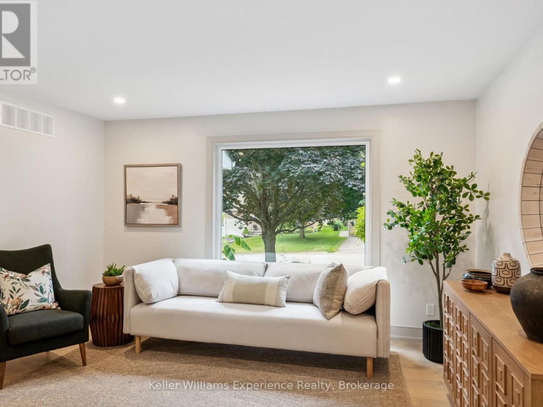 14 MARIPOSA DRIVE, 