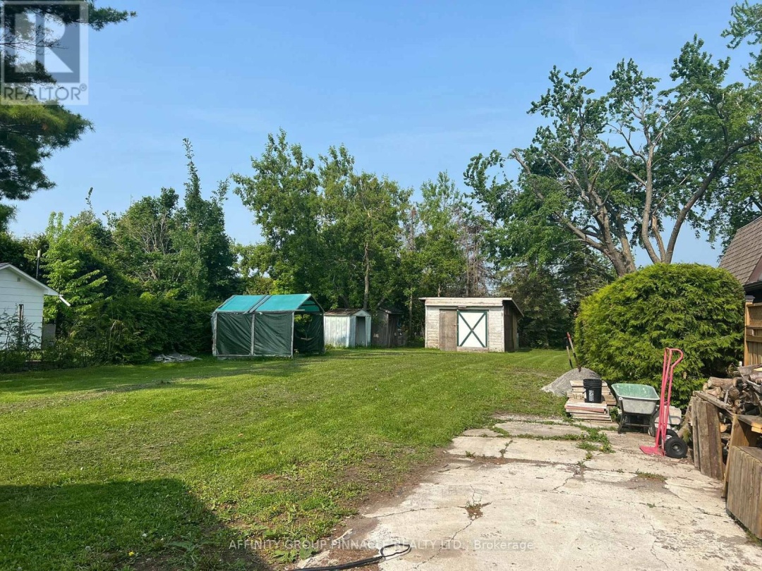 477 Long Beach Road, Sturgeon Lake