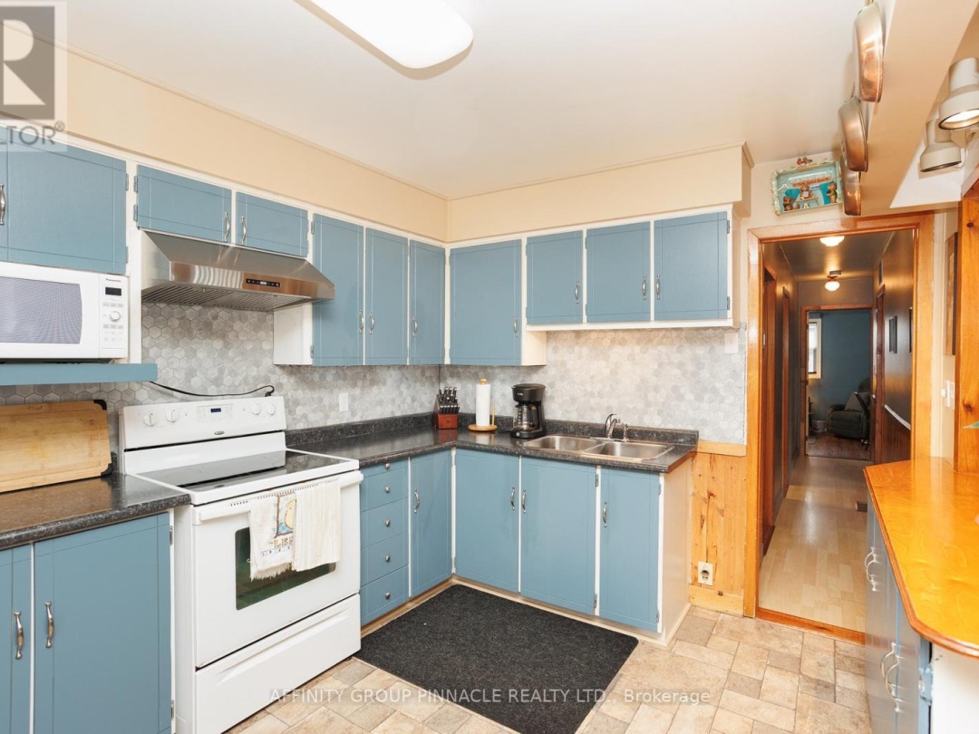 46 MAPLEWOOD AVENUE, 
