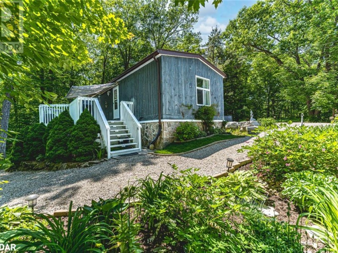 7498 ISLAND Crescent, 