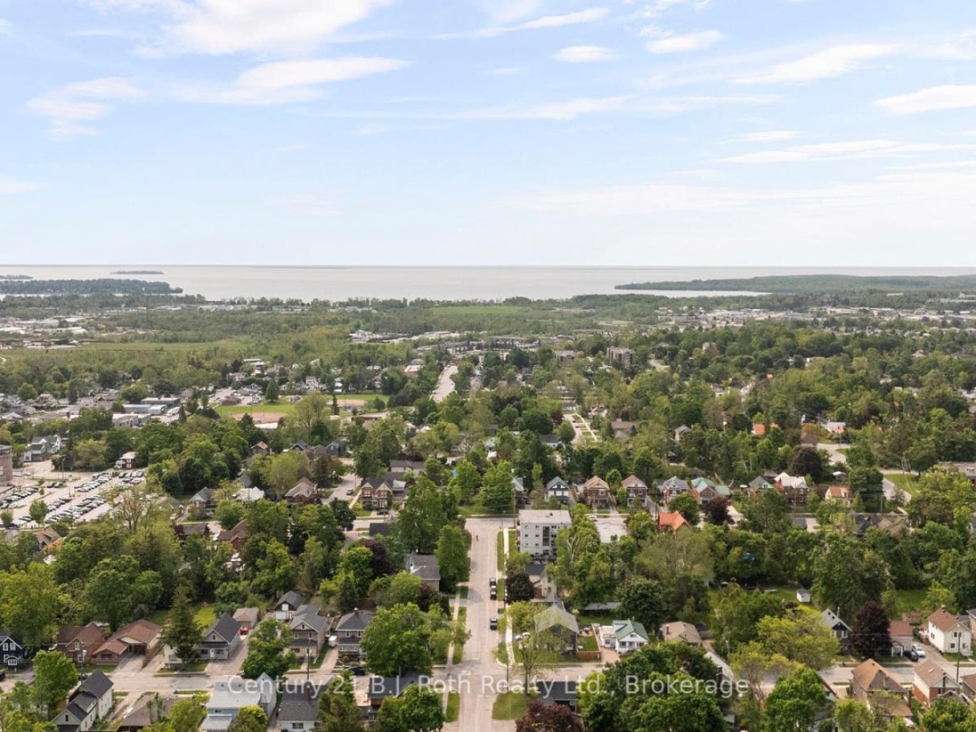17 Douglas Street, Orillia