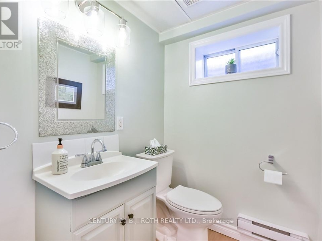 644 MISSISSAGA STREET W, 