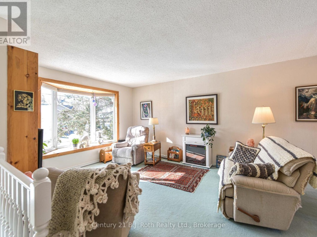24 Champlain Street, Orillia