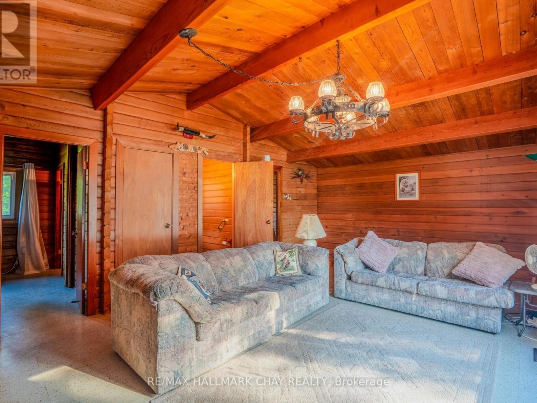 1070 CHAIKOF ROAD, Reay Lake
