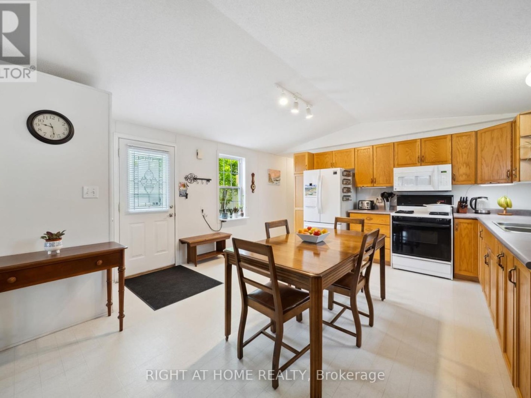 4117 ASH CRESCENT, 