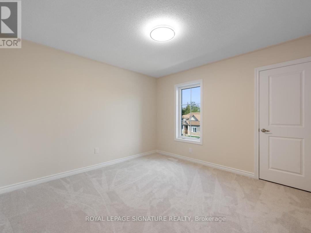 36 HILLCROFT WAY, 