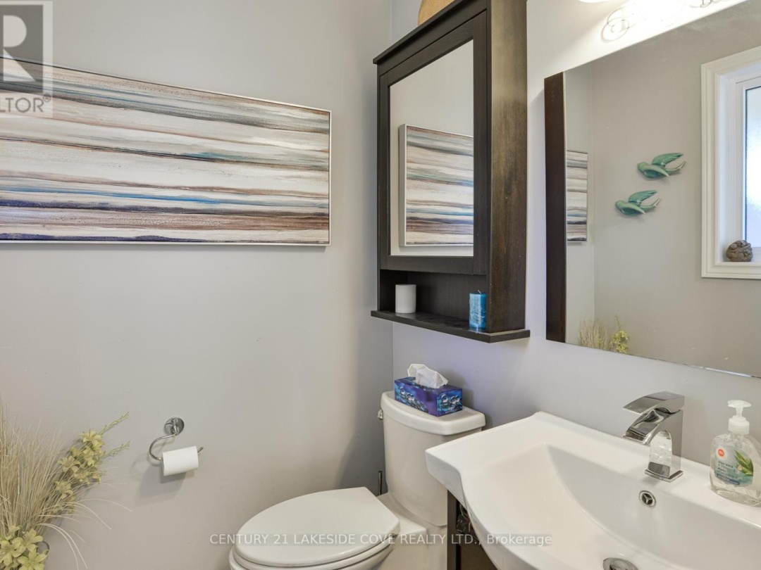 UNIT 6 - 70 LAGUNA PARKWAY, 