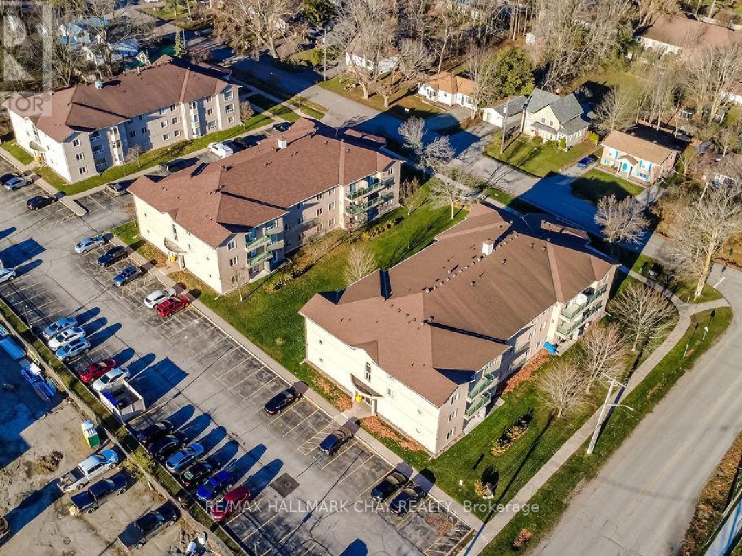 203 - 125 BOND STREET, 