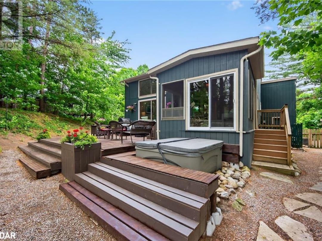 11 SUMAC Crescent, 