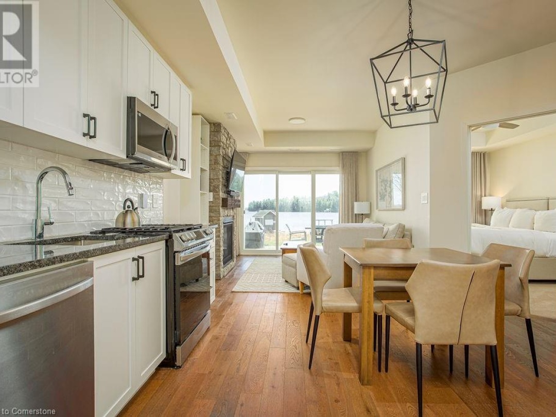 1869 Muskoka 118 Road W Unit# Btv 105, Lake Muskoka