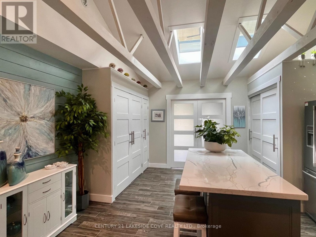 Unit 2 3 Paradise Boulevard, Lake Simcoe