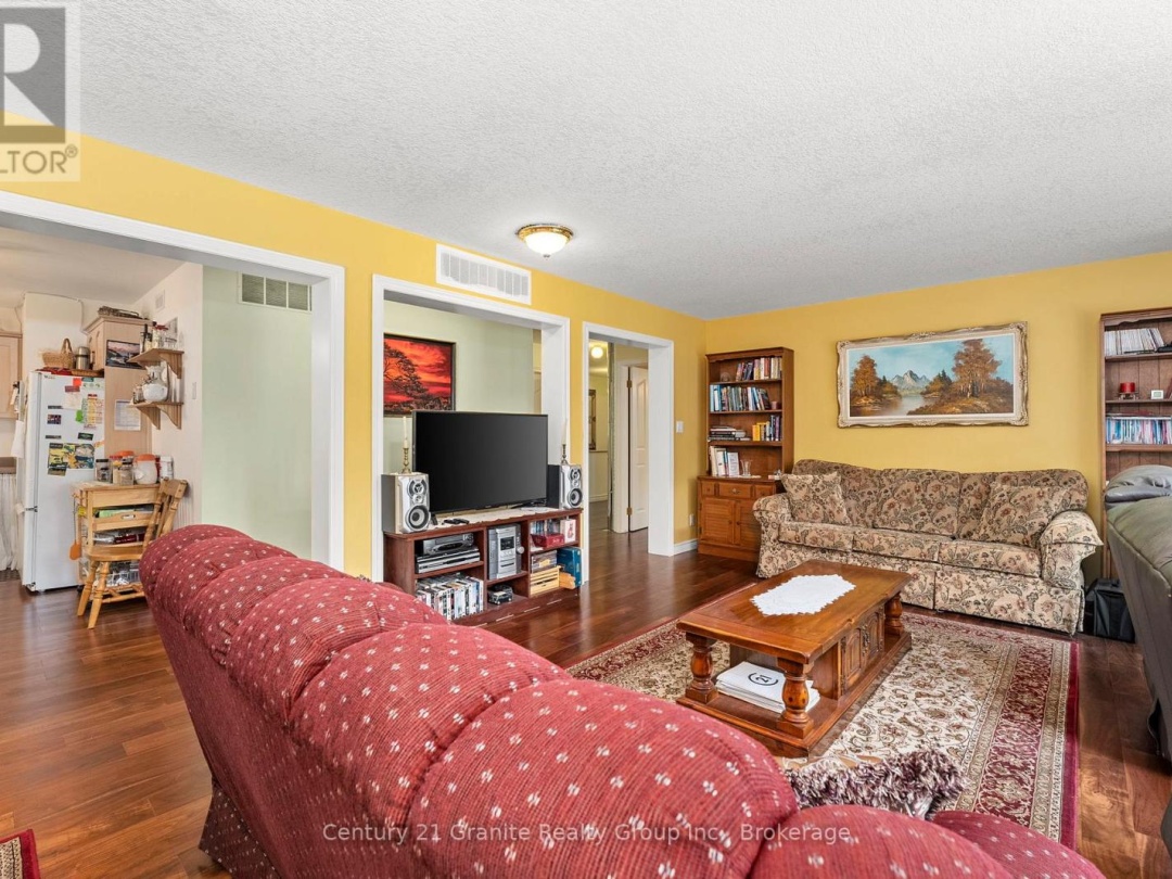 1753 NORTHSHORE ROAD, Maple Lake