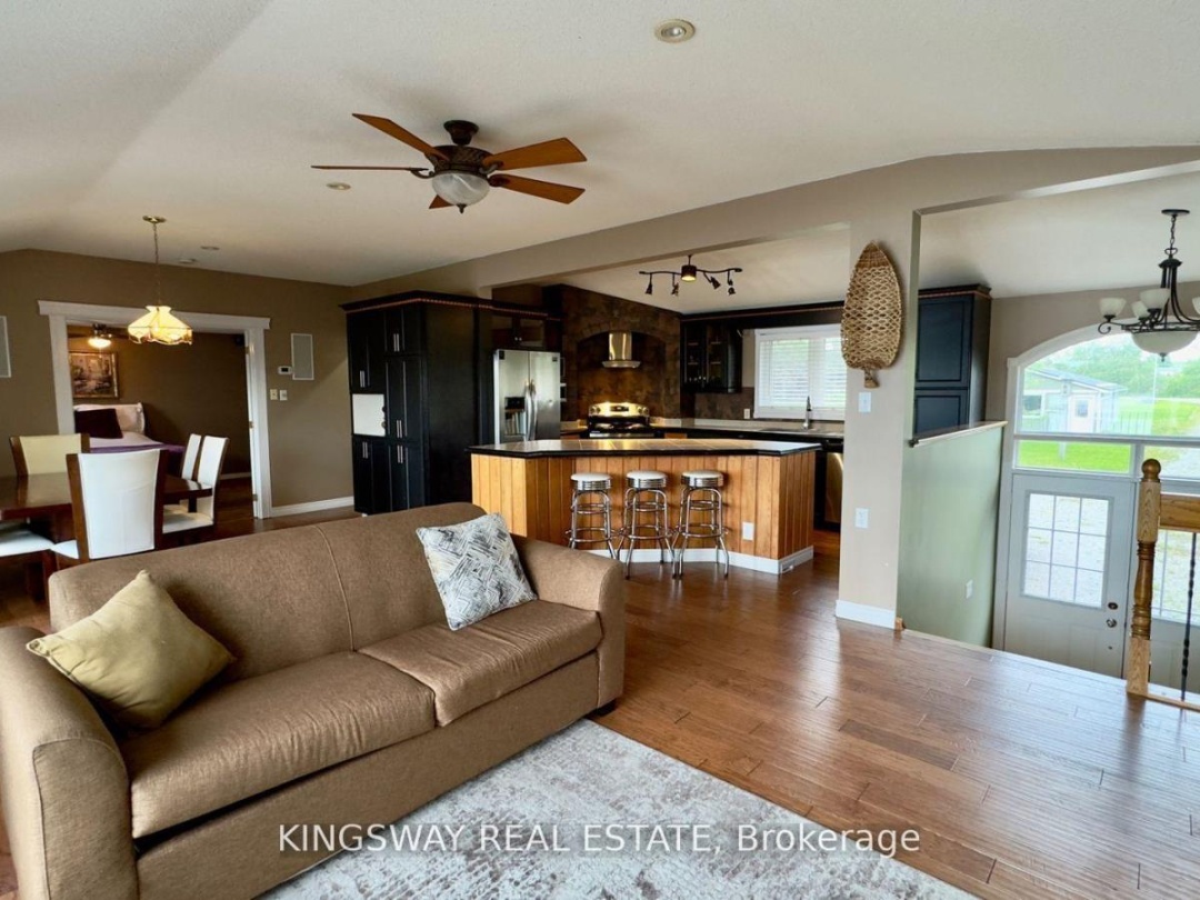 18 MITCHELLVIEW ROAD, 