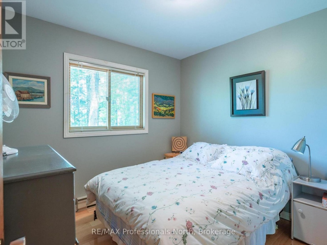 1023 Maiden Trail, Bob Lake