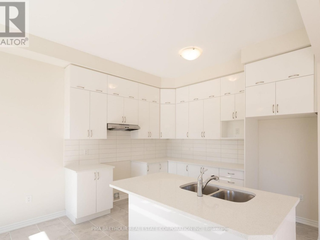 400 BEECHWOOD FOREST LANE, 