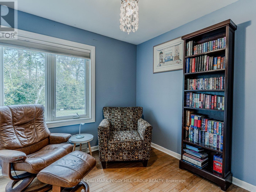 7 SANDLEWOOD TRAIL, 