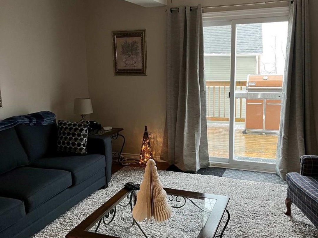 42 Pavillion Road, Sturgeon Lake
