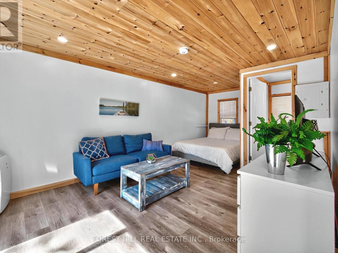 31 Glen Acres Road, Big East Lake