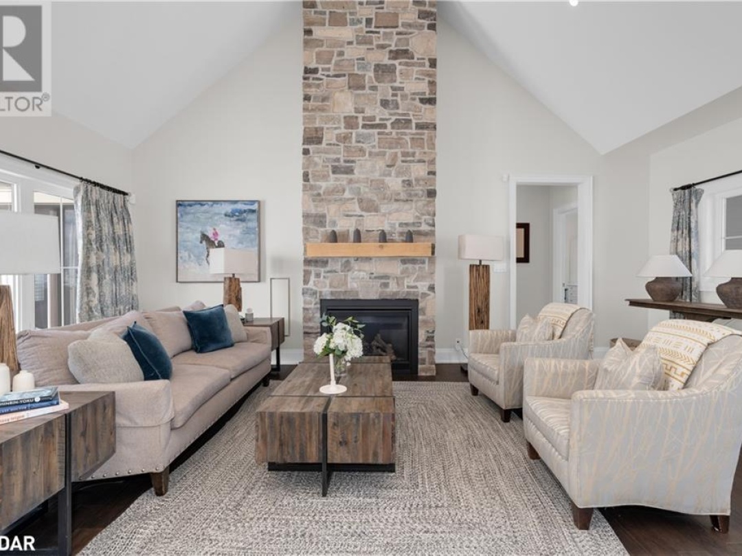 12 Thoroughbred Drive, Oro-Medonte