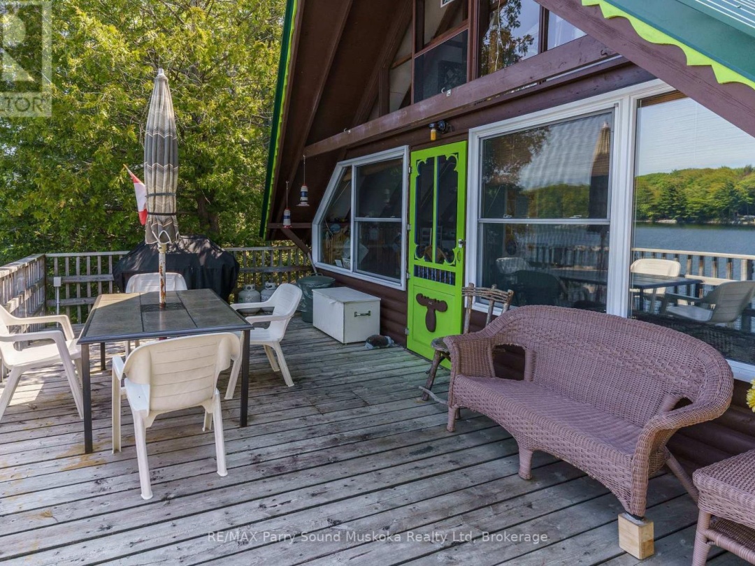 124 Healey Lake Water, Healey Lake
