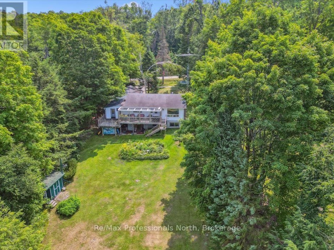 1042 RIVER HAVEN ROAD, Muskoka River