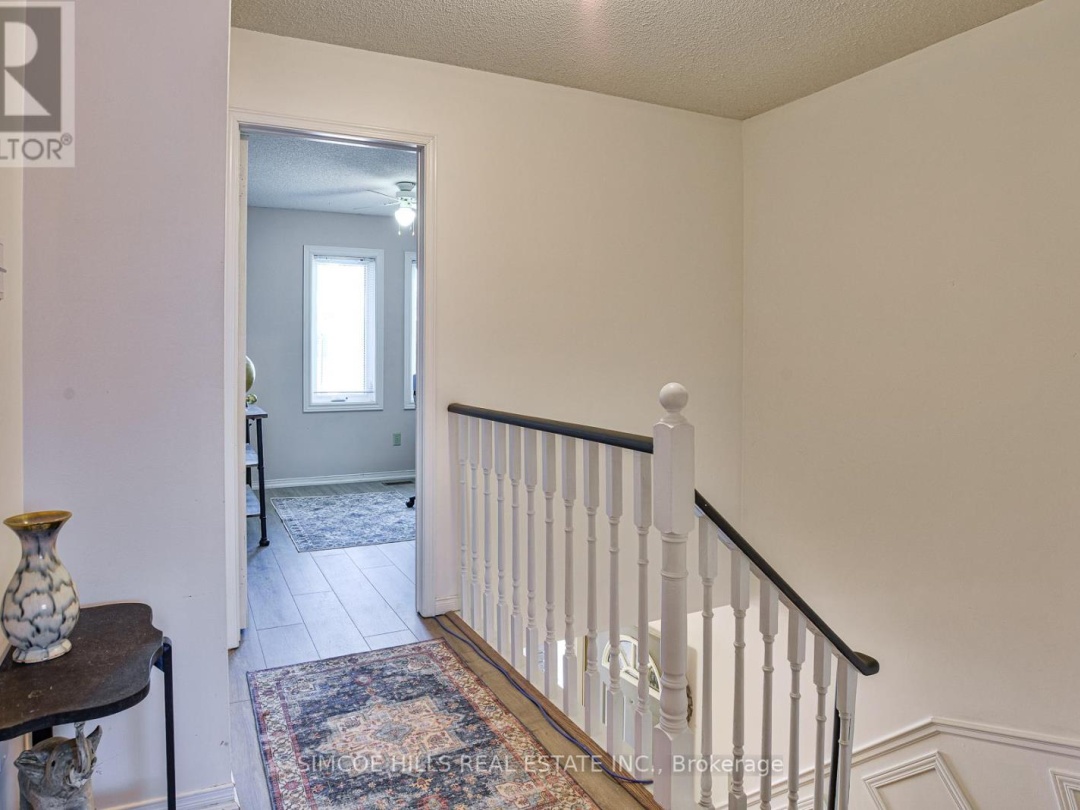 17 - 492 LACLIE STREET, 