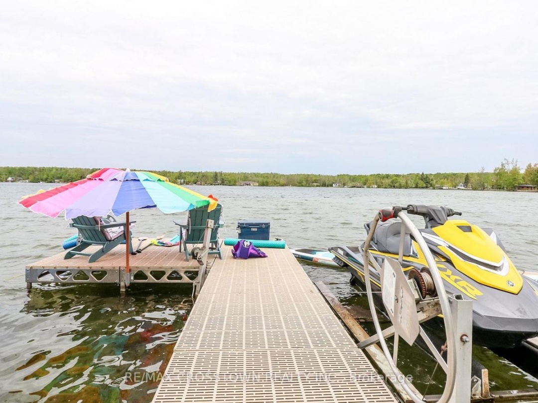 241 Eight Mile Point Road, Lake Simcoe