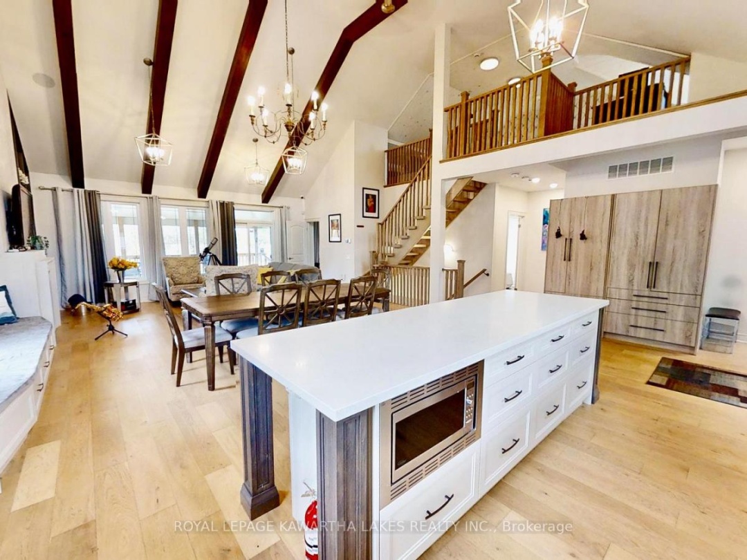2501 Lakeshore Drive, Lake Simcoe