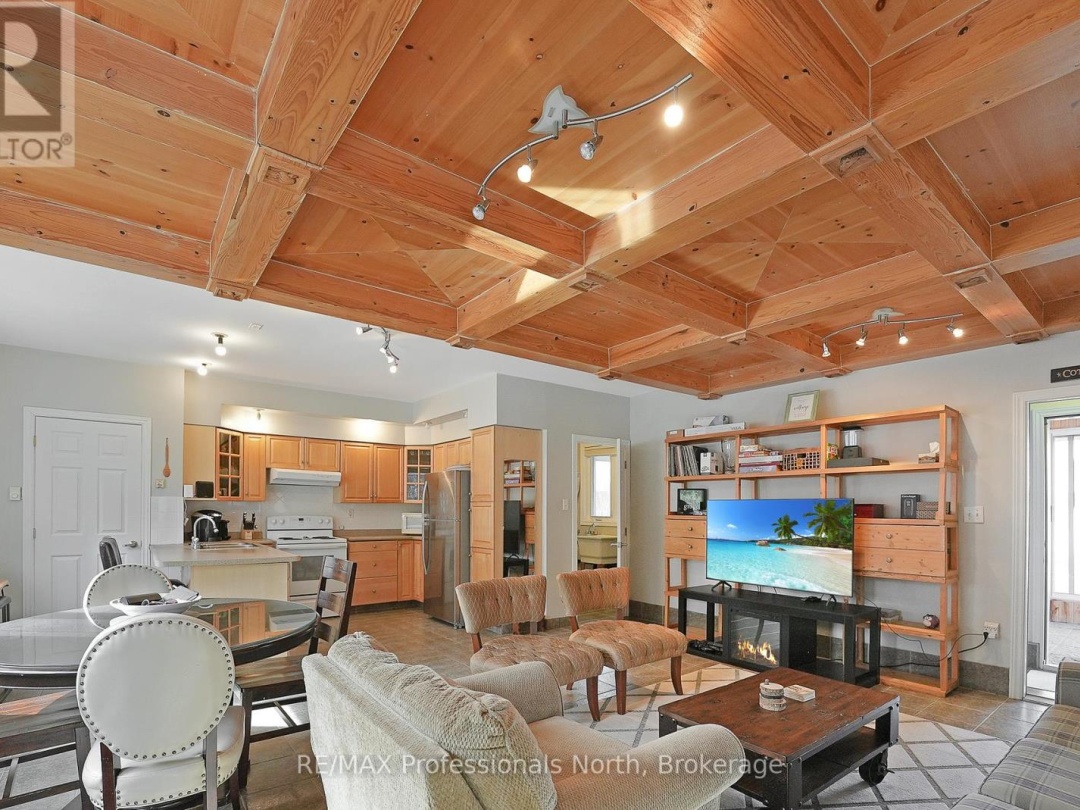 1008 Cherokee Trail, Halls Lake