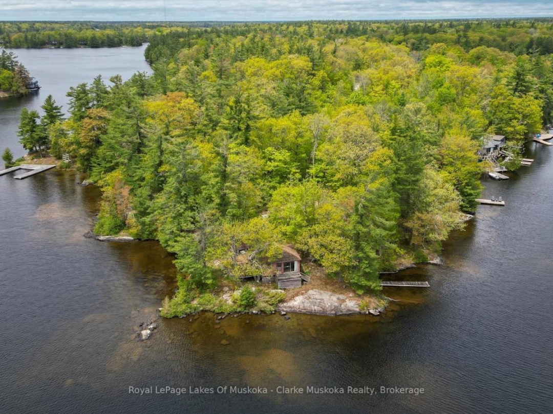 134 Pond Road, Six Mile Lake