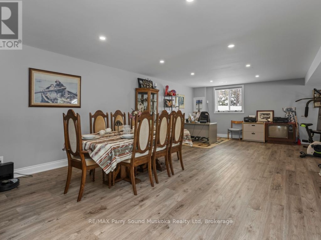 52 Meadows Avenue, Tay