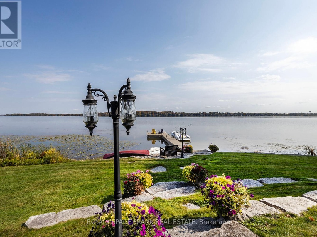 24 GILSON POINT PLACE, Lake Scugog