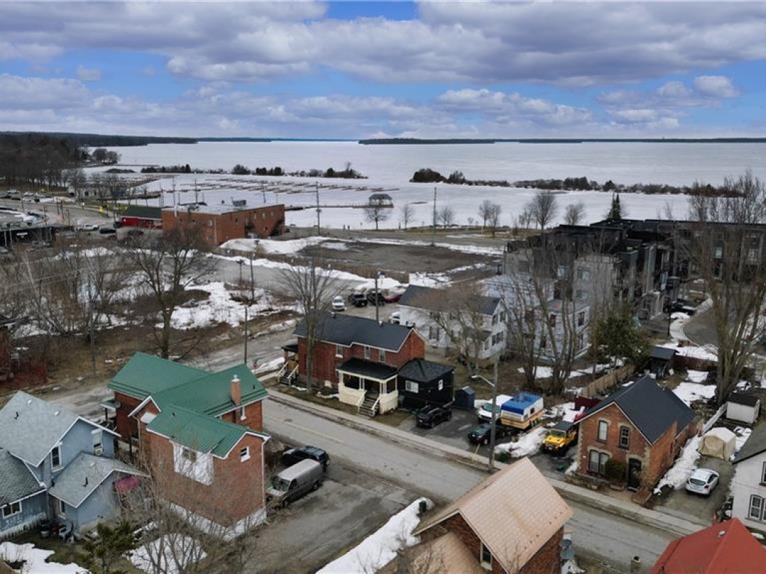 113 Colborne Street E, Orillia