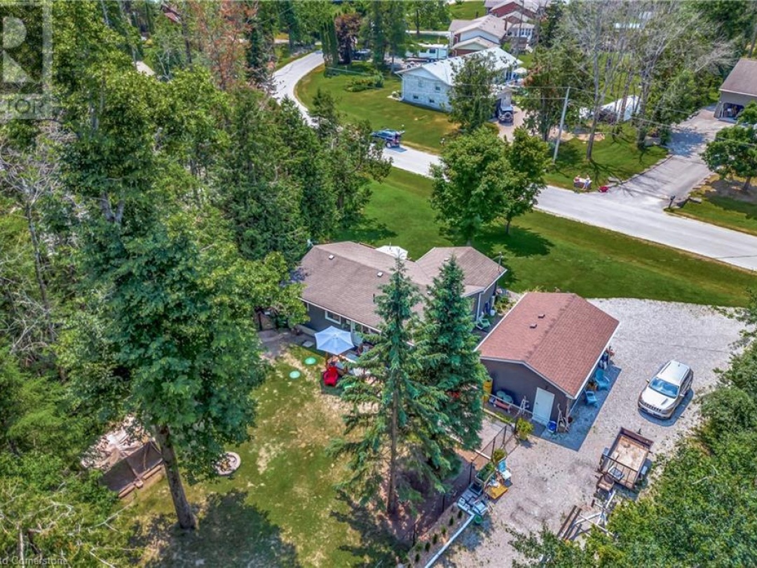 33 GRAHAM Drive, 