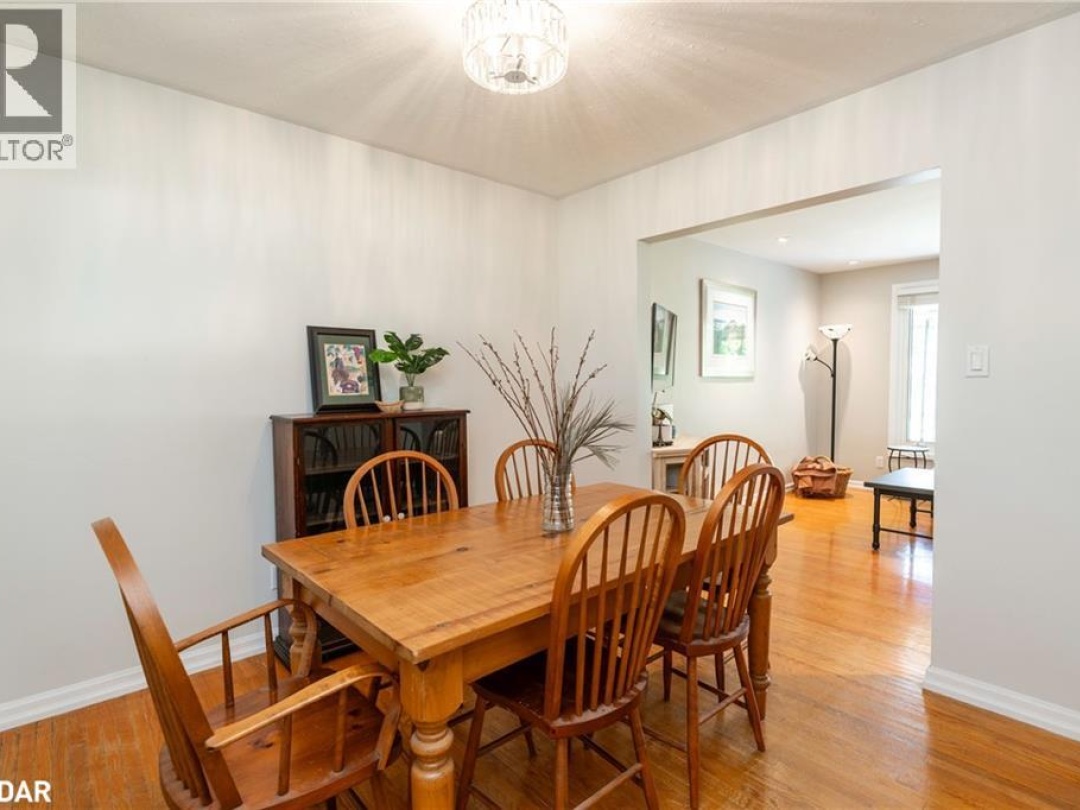 6 WALKER Avenue, 