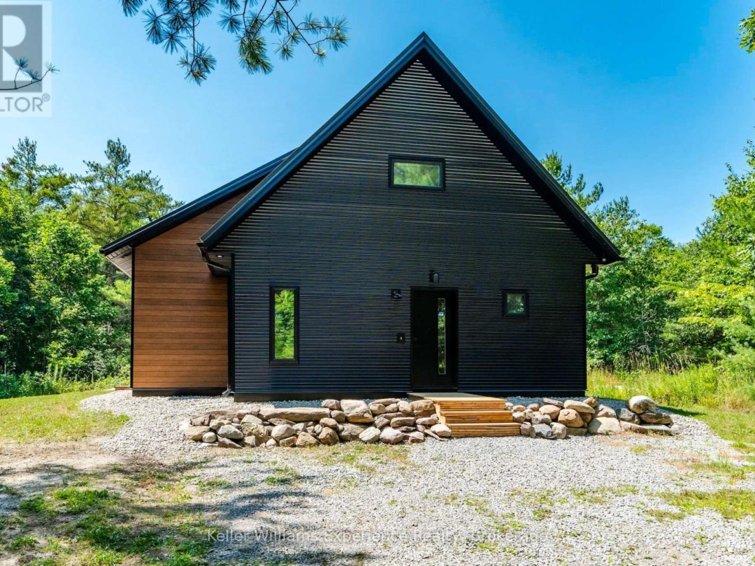 753 HONEY HARBOUR ROAD, 