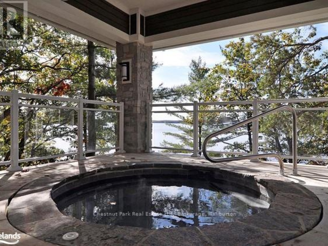 4 - 1869 MUSKOKA DISTRICT ROAD 118 WEST, 