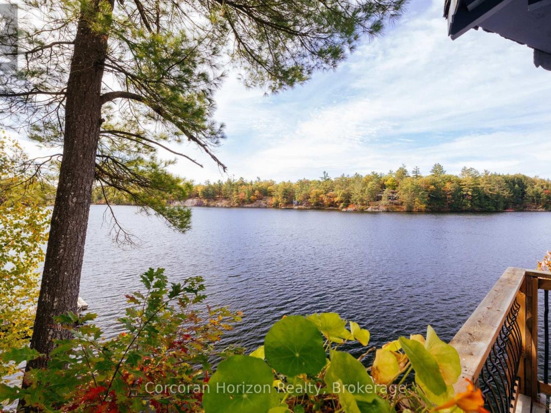 566 HUNGRY BAY ROAD W, 