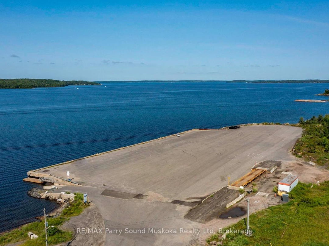 303 - 11B SALT DOCK ROAD, 