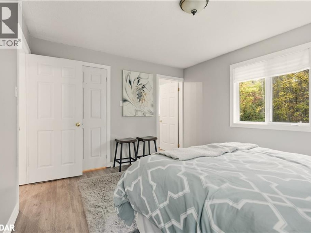 2372 KINNEAR Sideroad, 