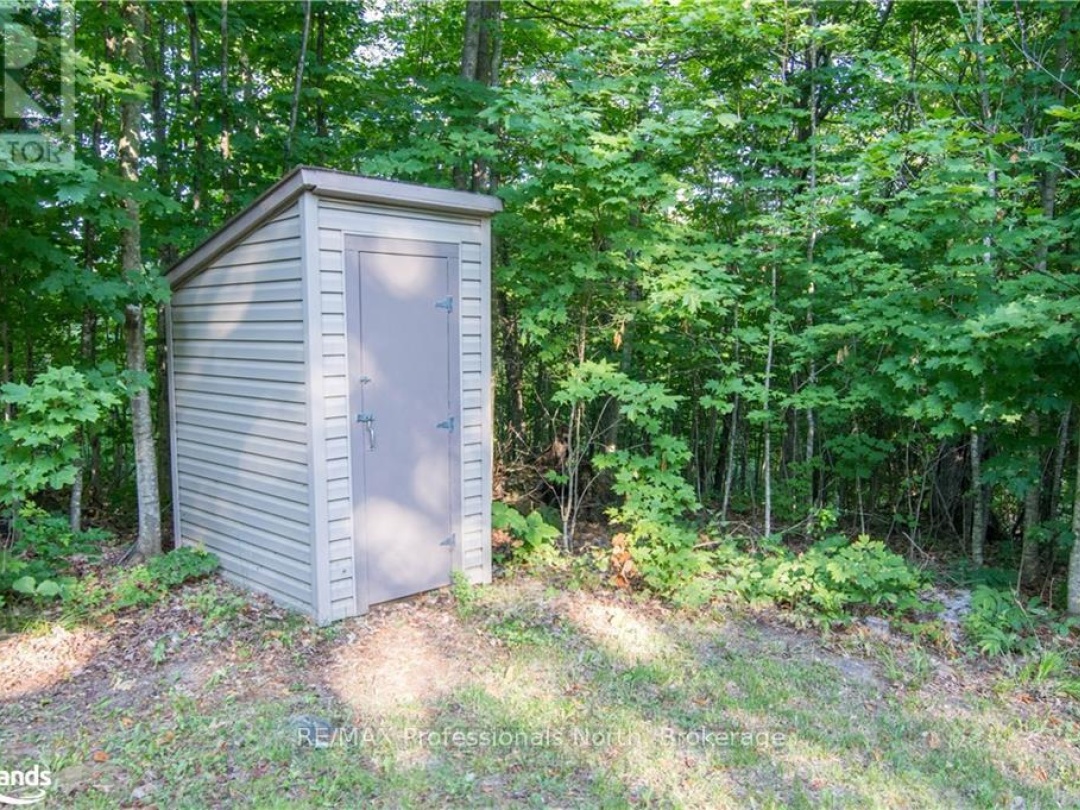 1145 Chelsea Lane, Maple Lake