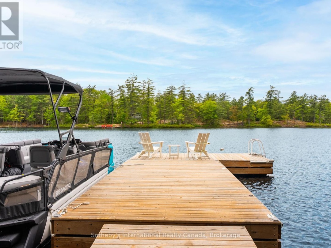 5760 Kahshe Lake, Kahshe Lake